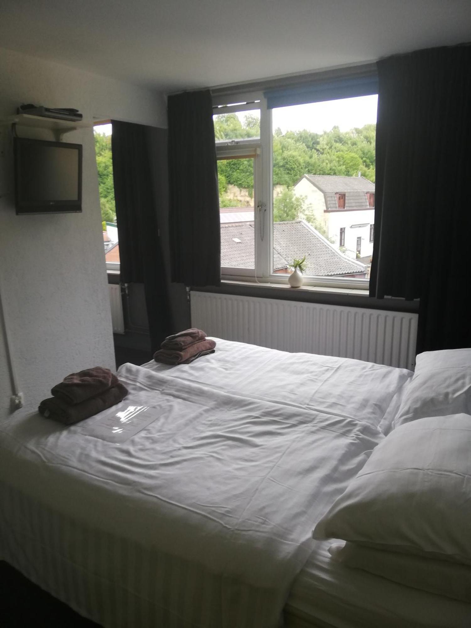 Hotel B&B Lela Valkenburg aan de Geul Chambre photo